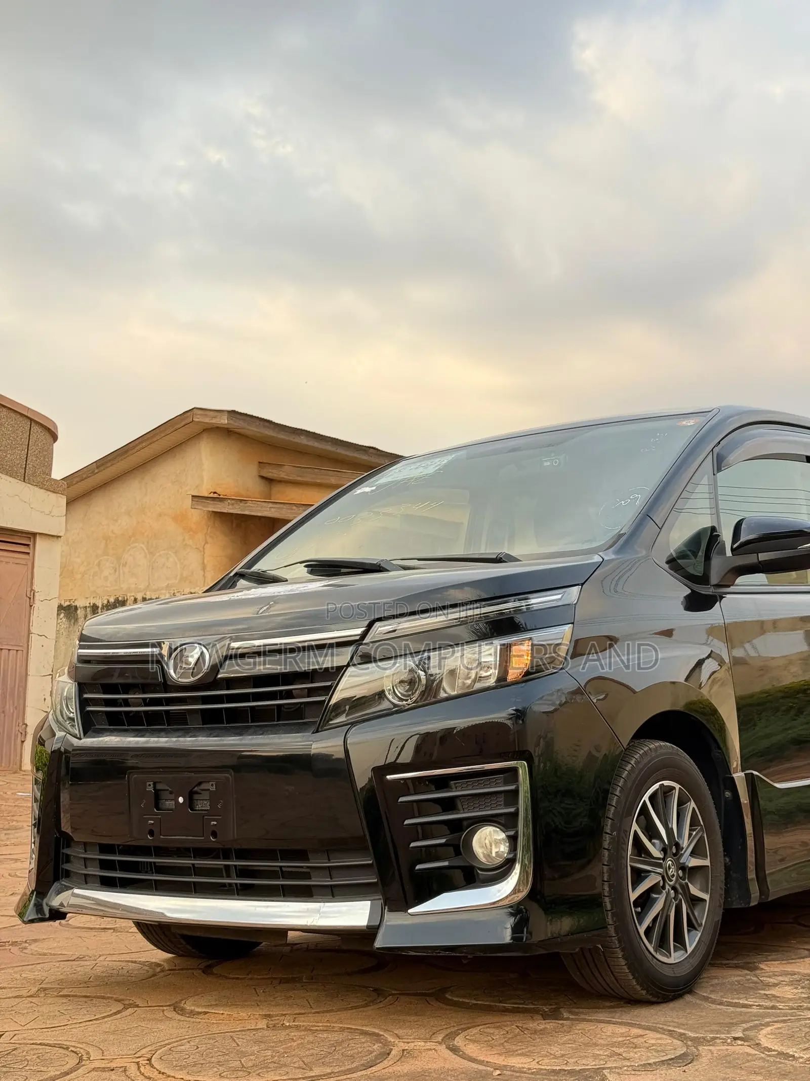 Toyota Voxy 2015 Black