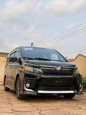 Toyota Voxy 2015 Black