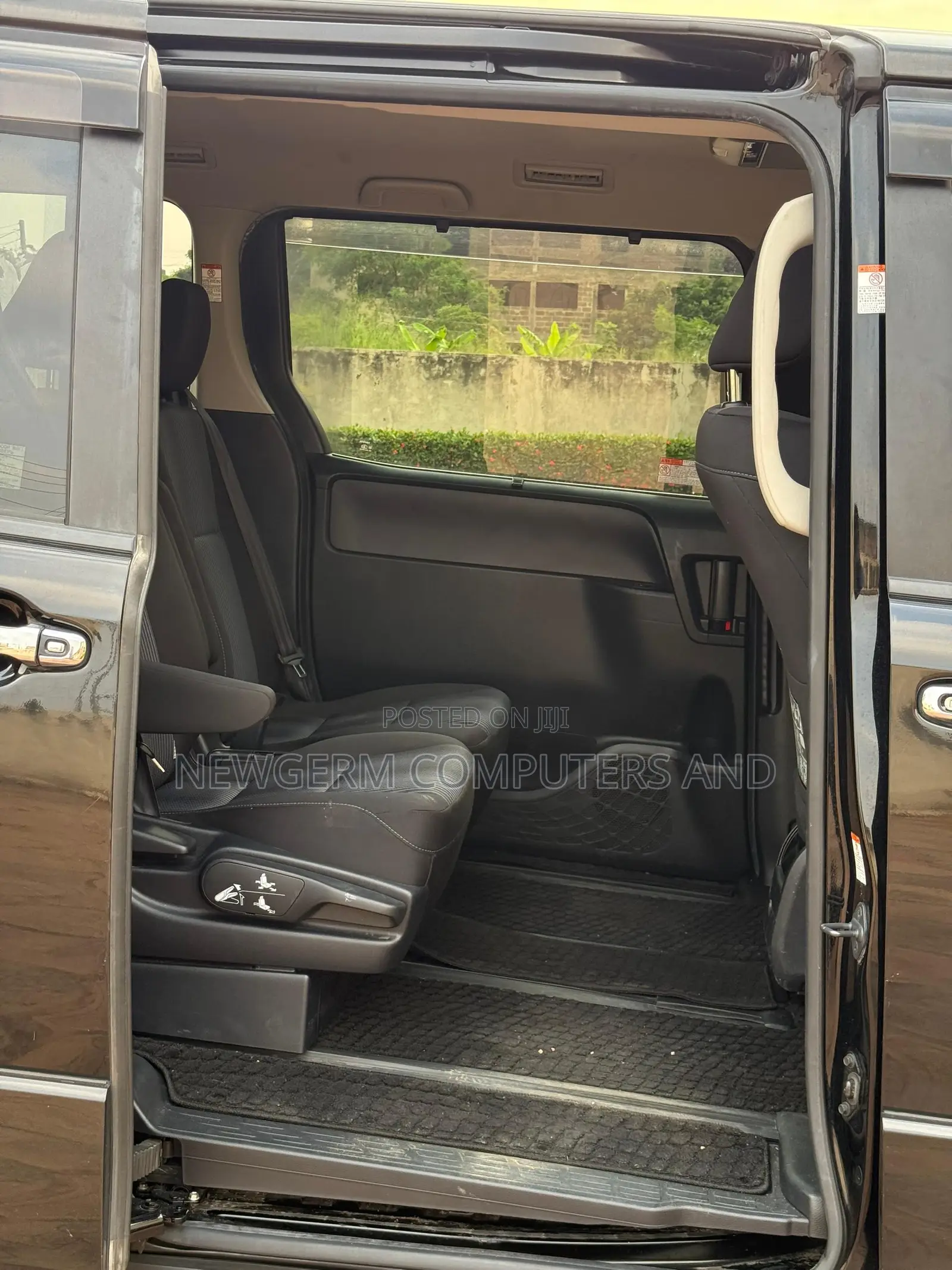 Toyota Voxy 2015 Black