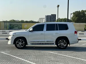Toyota Land Cruiser 4.5 V8 TD 2019 White