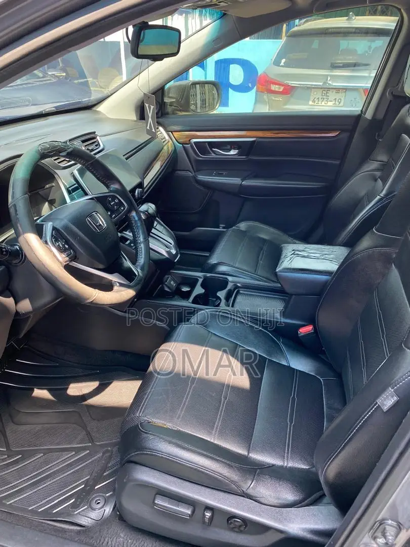Honda CR-V Touring AWD 2018 Gray