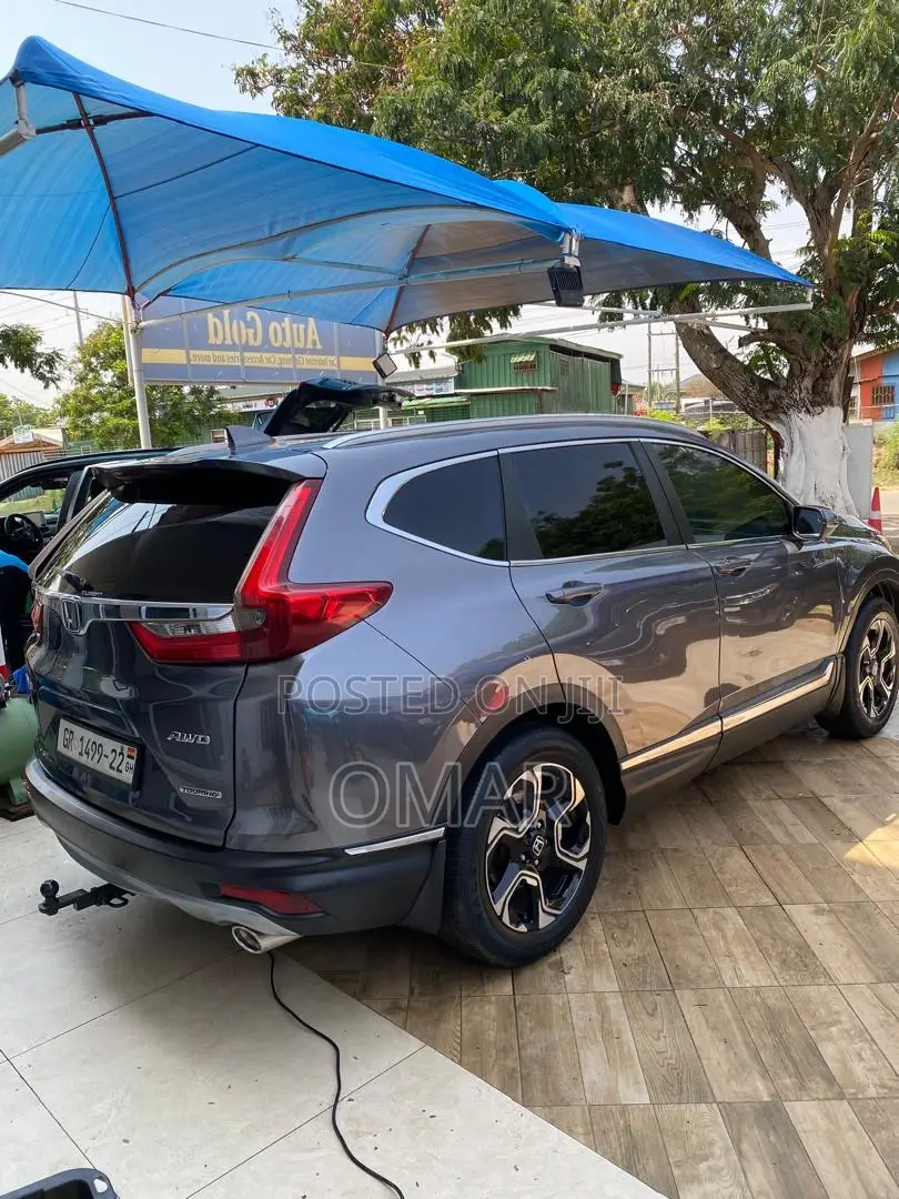 Honda CR-V Touring AWD 2018 Gray