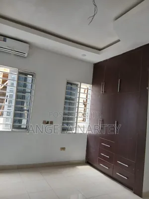 5bdrm House in Sakumono Estates for sale