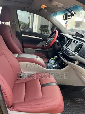 Toyota Highlander XLE 4x4 V6 (3.5L 6cyl 8A) 2018 Black