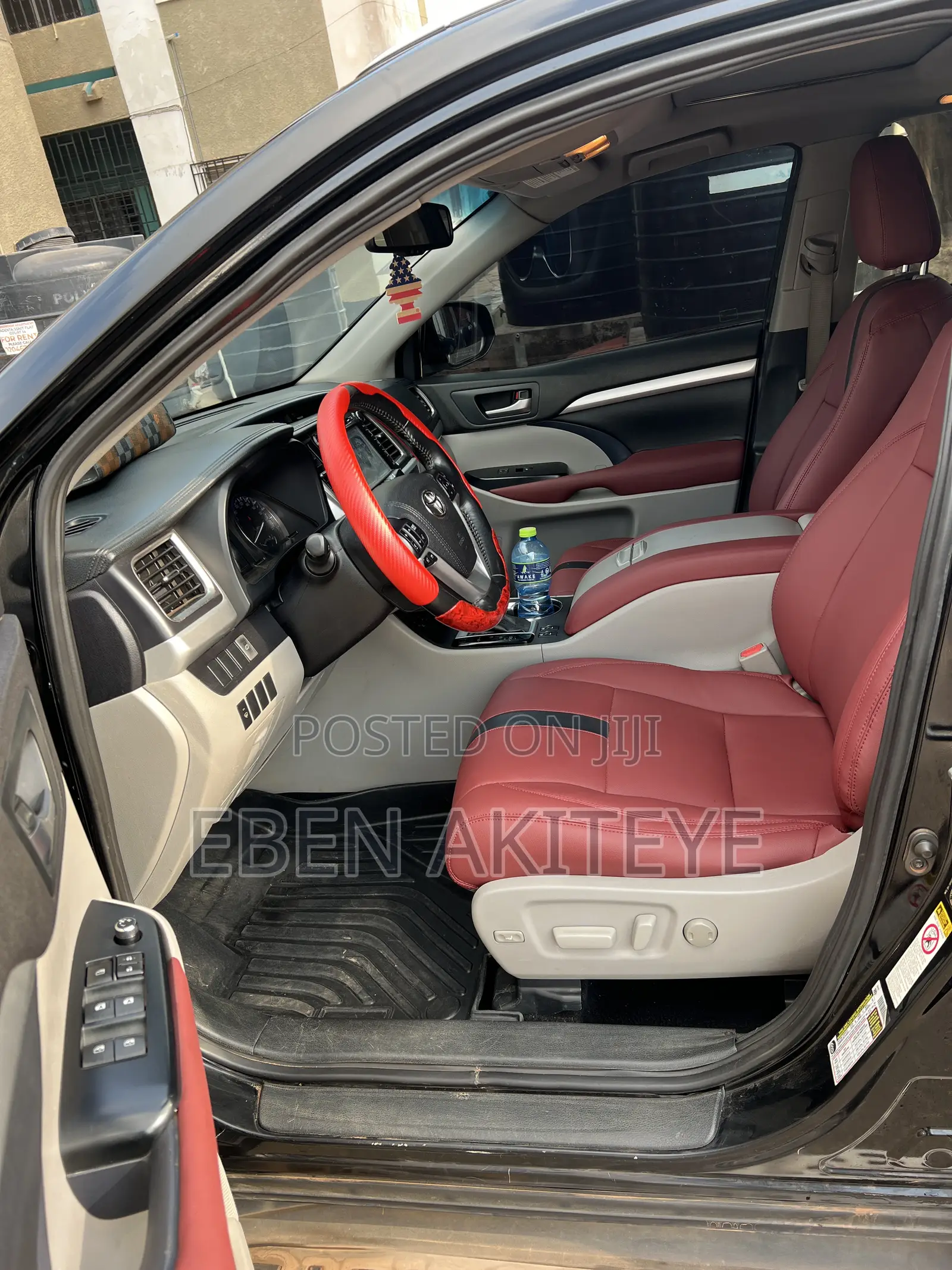 Toyota Highlander XLE 4x4 V6 (3.5L 6cyl 8A) 2018 Black