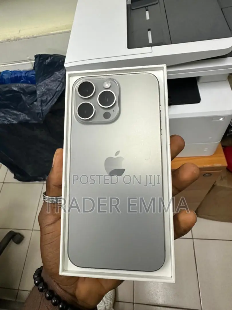 Apple iPhone 15 Pro Max 256 GB Silver