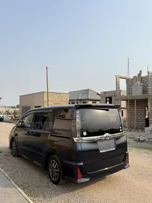 Toyota Voxy SV Premium 2014