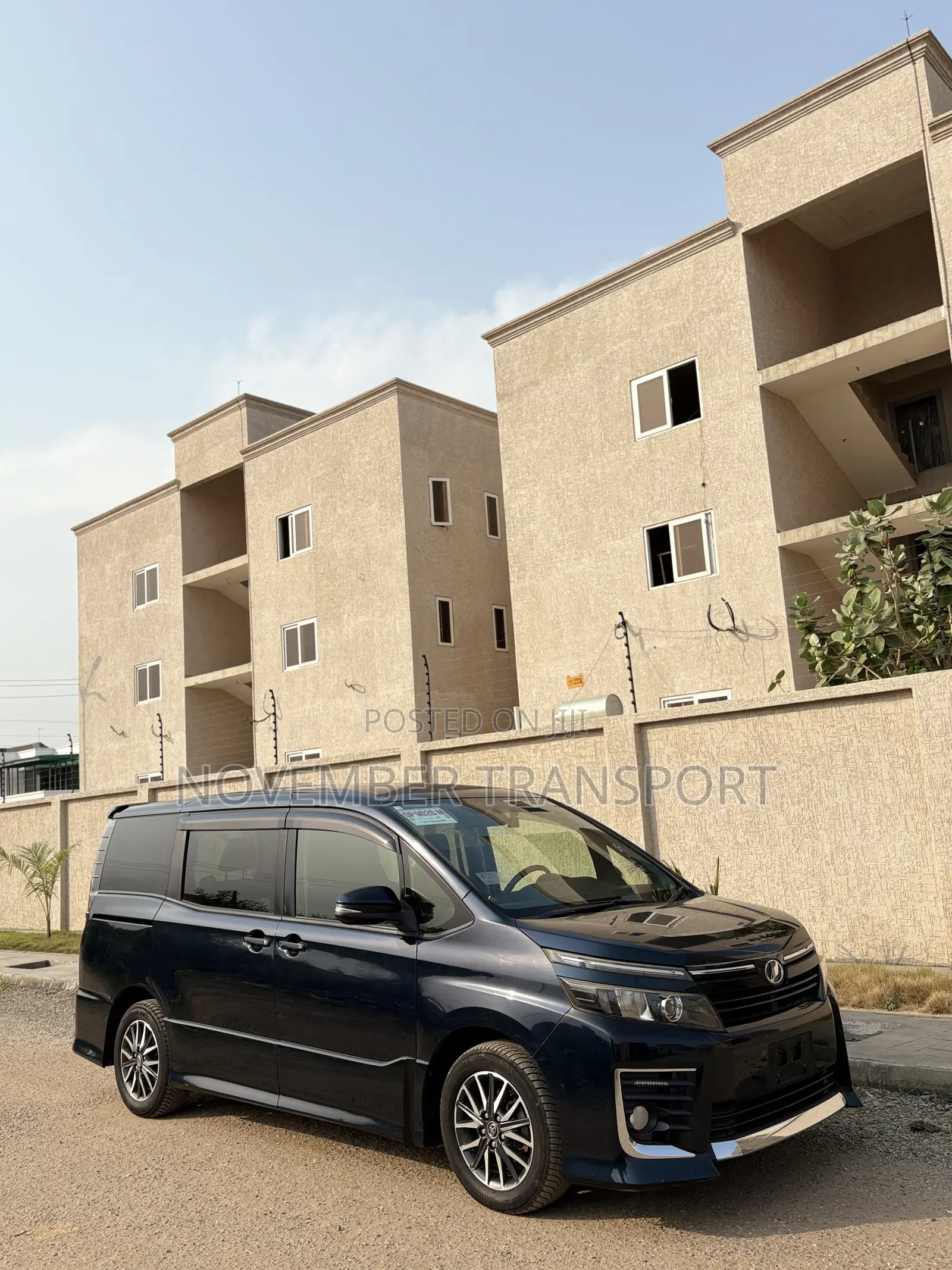 Toyota Voxy SV Premium 2014