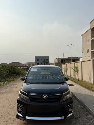 Toyota Voxy SV Premium 2014