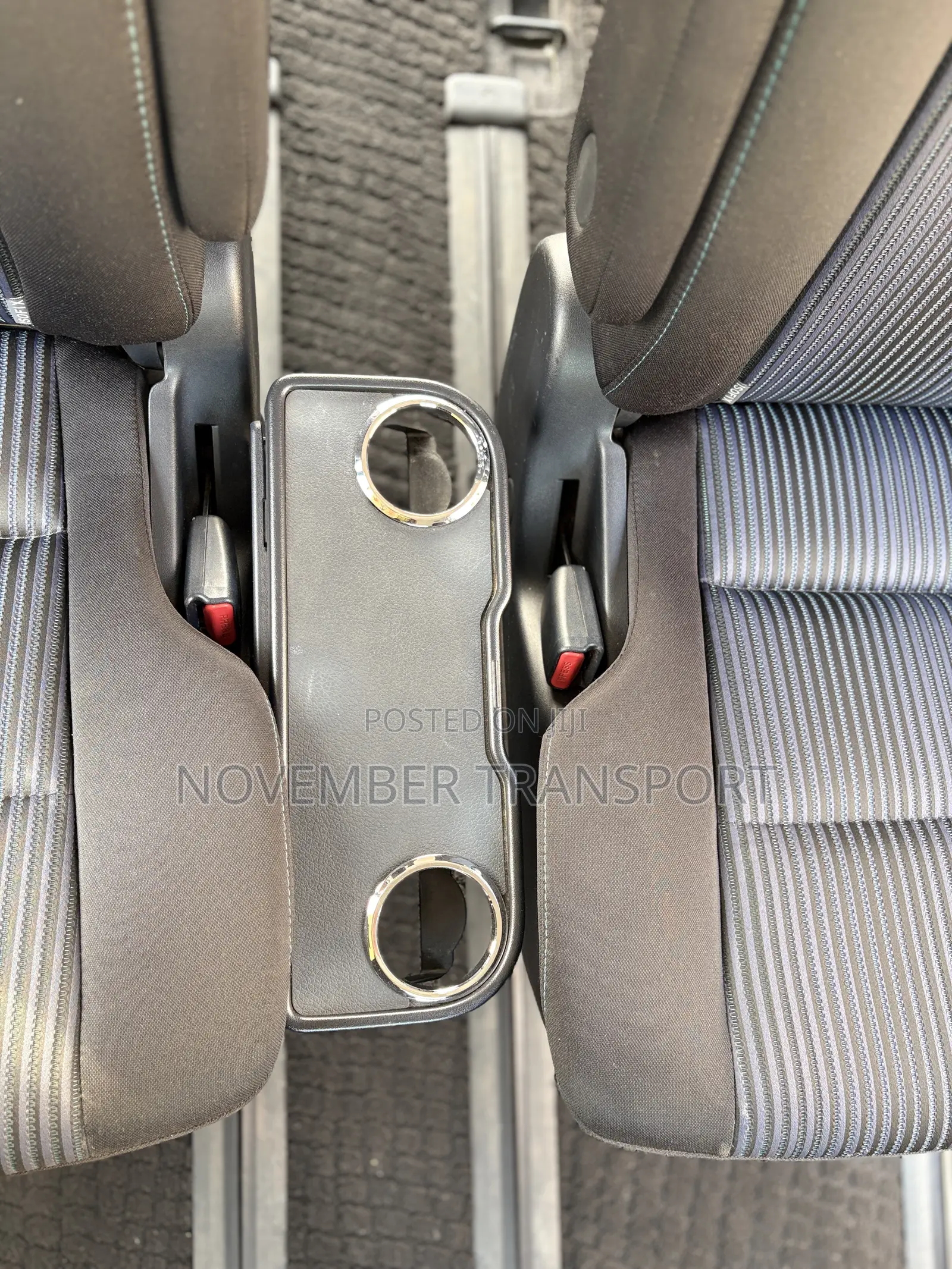 Toyota Voxy SV Premium 2014