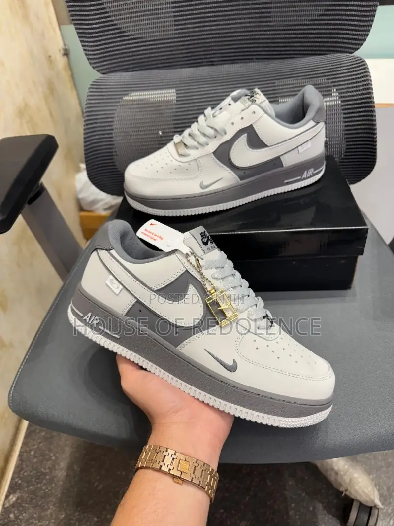 Nike Air Force 1 '07 Low "Grey Metallic Sneakers