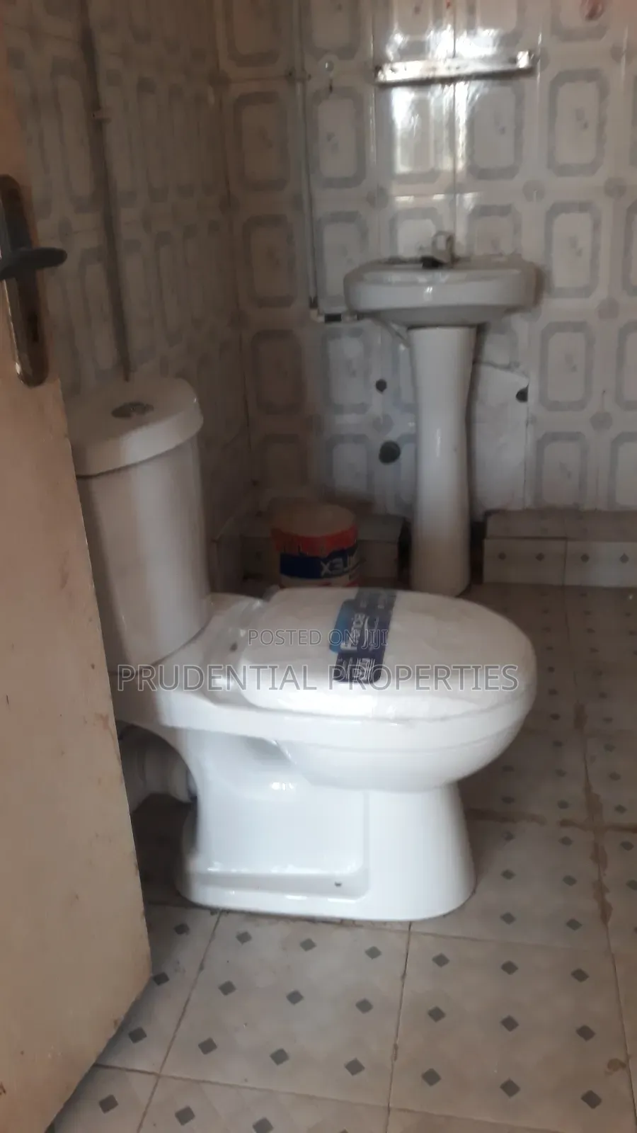 1bdrm Apartment in Mile 7 for rent