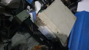 Toyota Voxy Complete Engine Wire and Fuse Boards