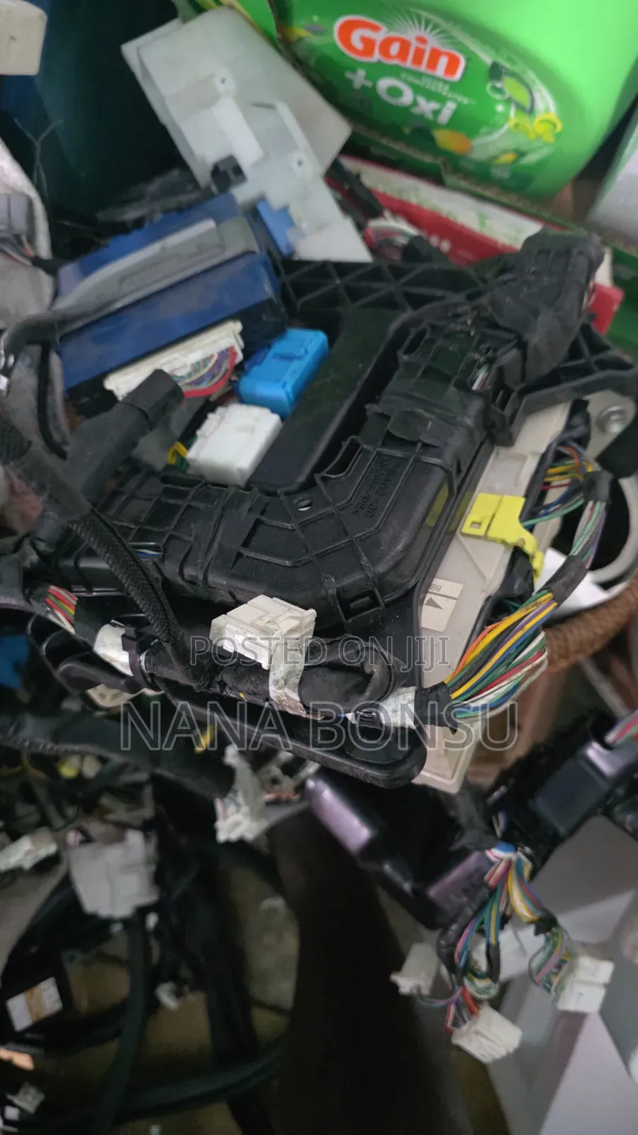 Toyota Voxy Complete Engine Wire and Fuse Boards