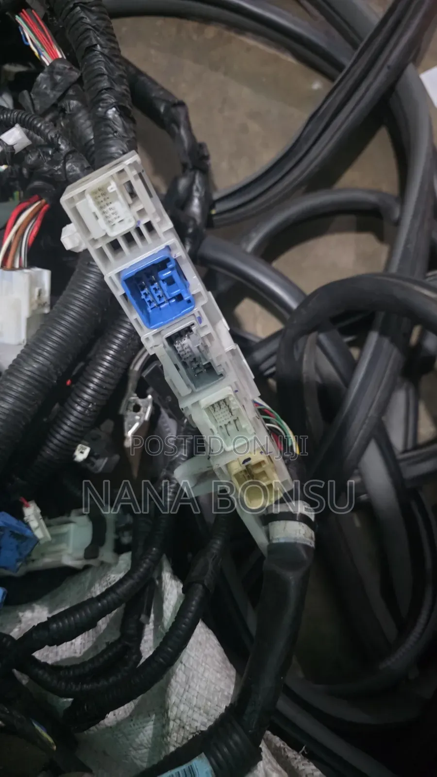 Toyota Voxy Complete Engine Wire and Fuse Boards