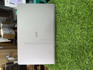Laptop LG Gram 14 16GB Intel Core i7 SSD 512GB