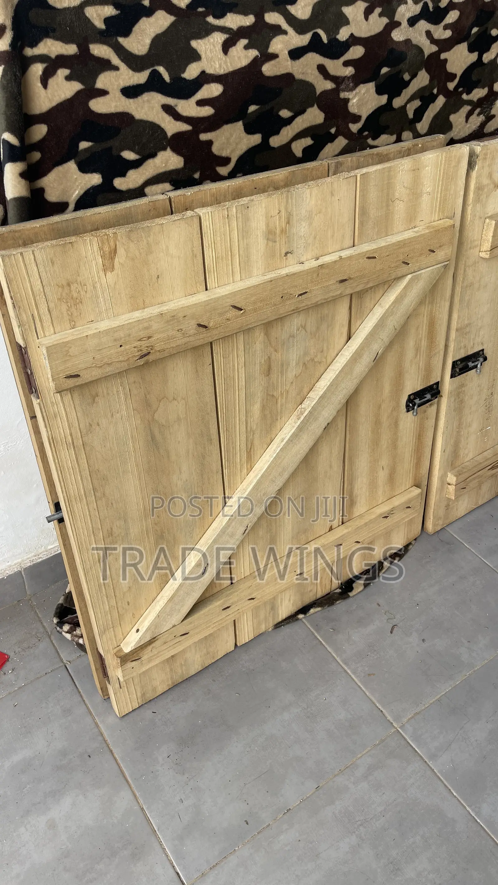 One 6 2.9ft By 2.5ft Wood Windows For Sale