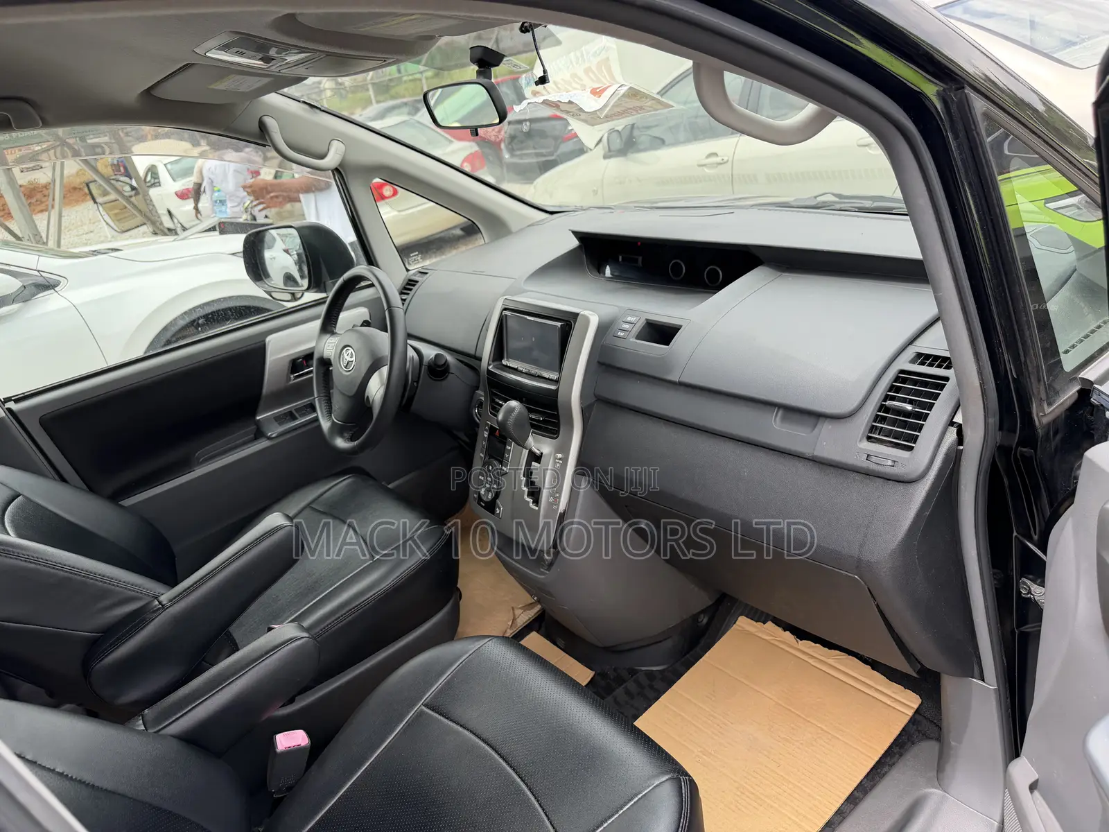 Toyota Voxy 2010 Black