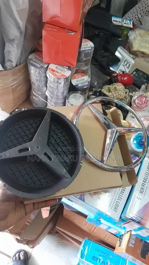 Mercedes-benz C250 C300 Normal Front Grille Crown Available