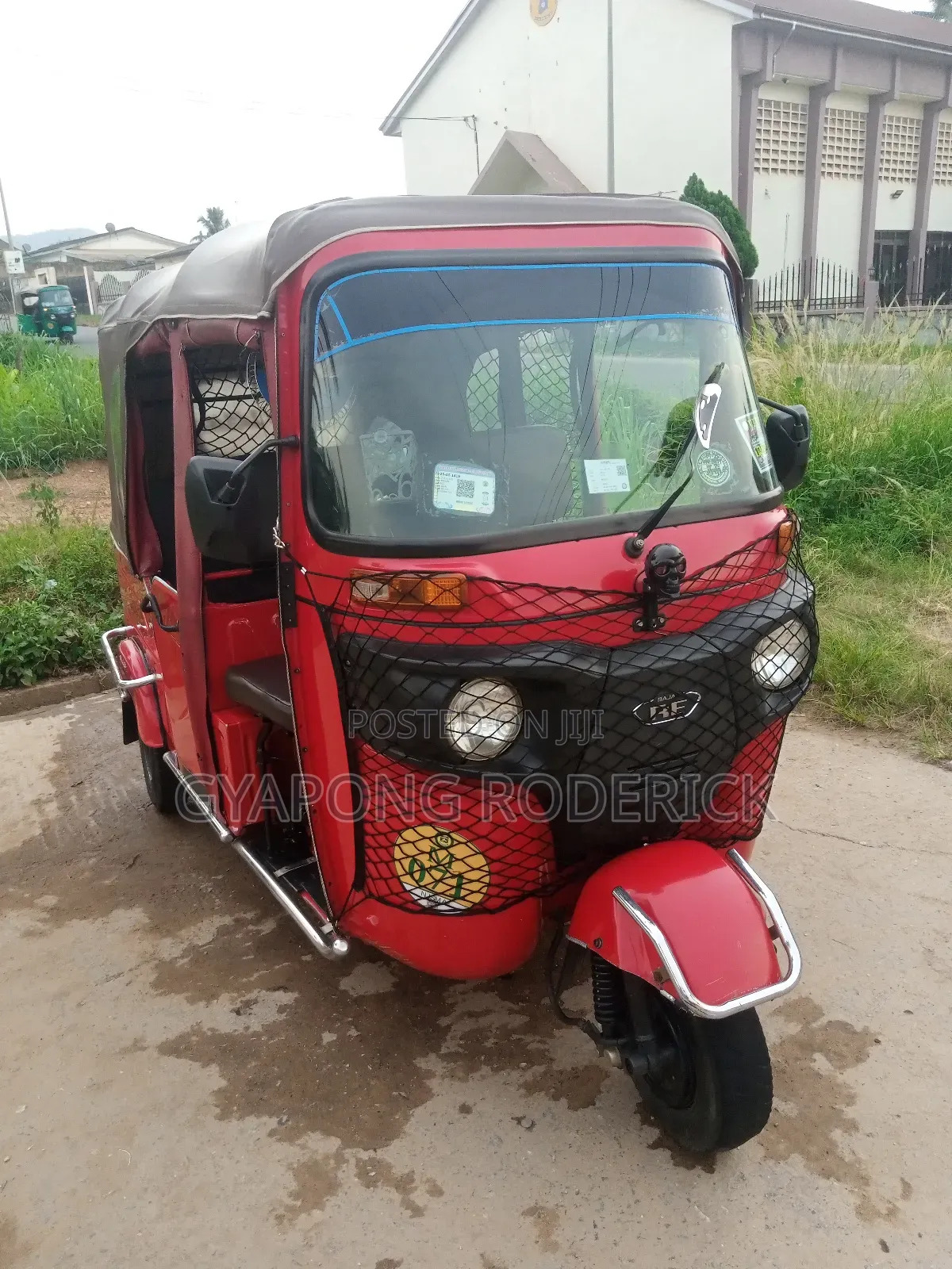 Bajaj RE 2025 Red