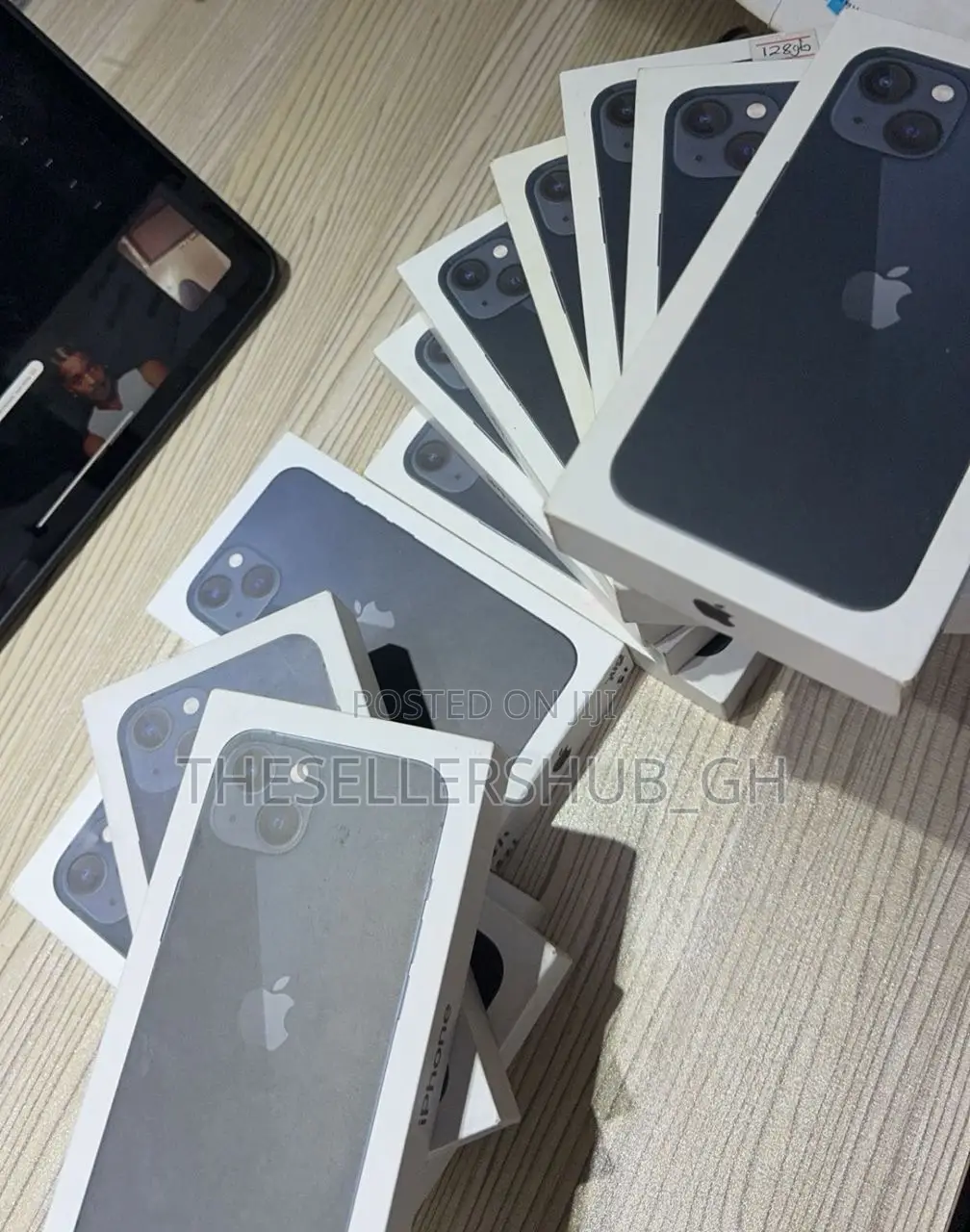 New Apple iPhone 13 128 GB Black