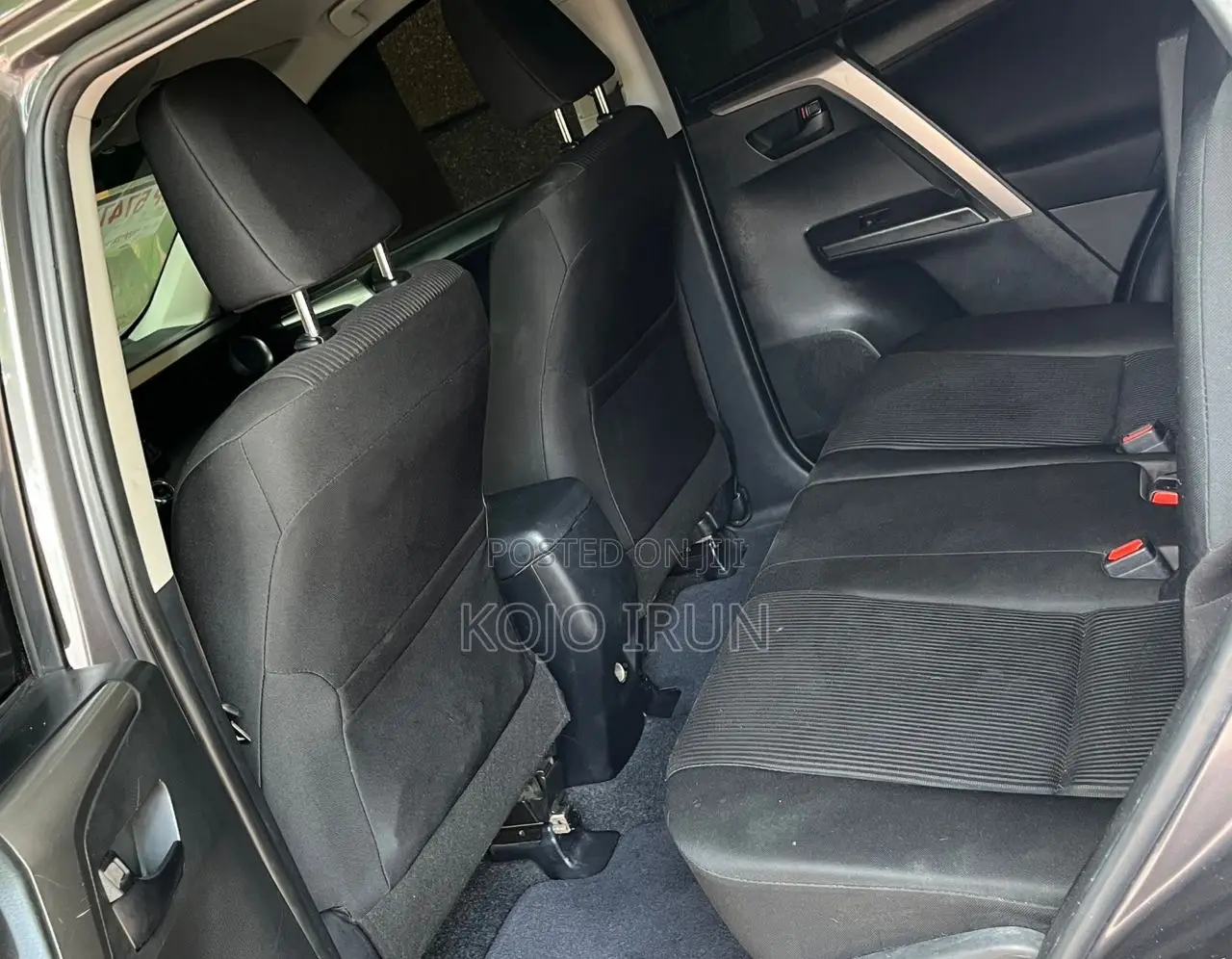 Toyota RAV4 2016 Brown