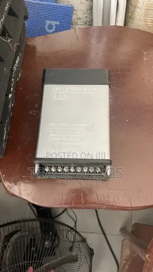 1 Used Led 400w-12v Battery for Sale