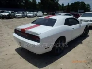 Dodge Challenger SXT RWD 2017 White