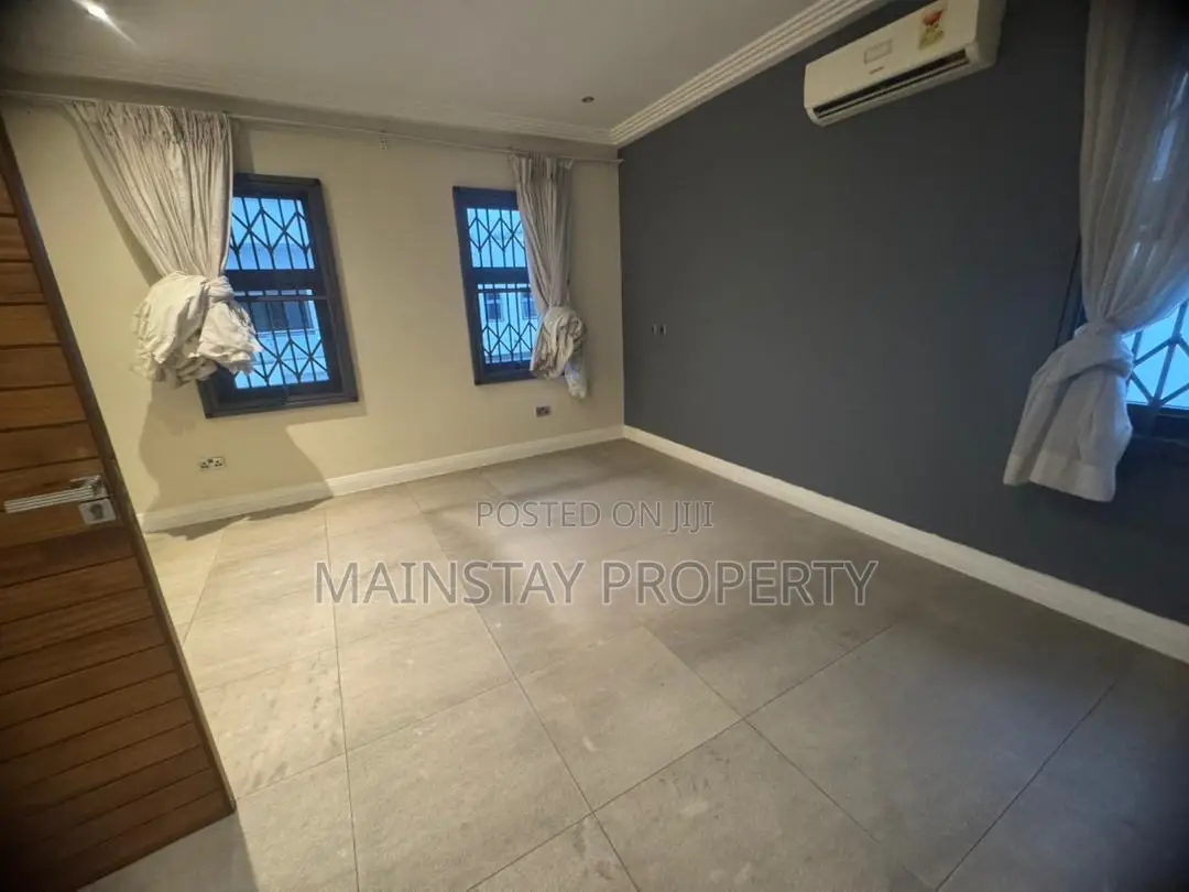 3bdrm Townhouse / Terrace in East Legon for rent