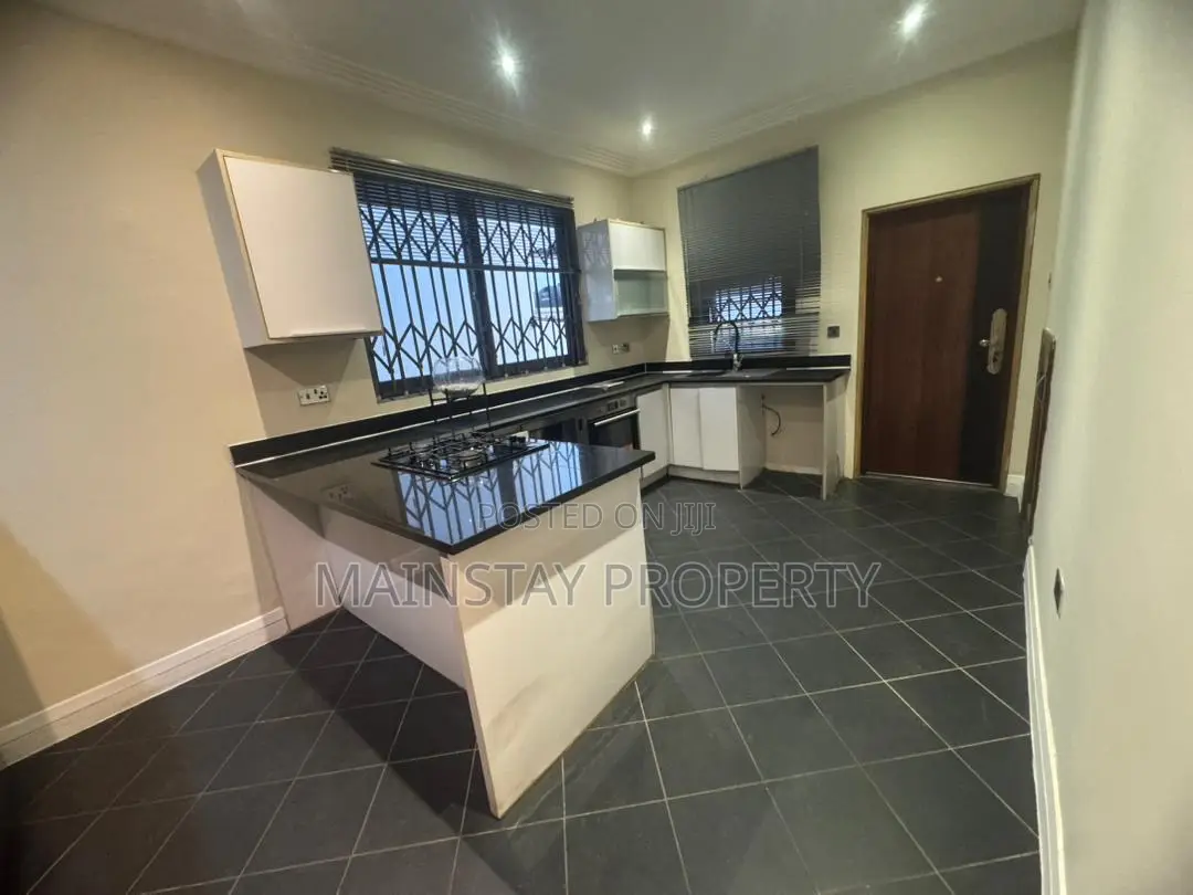 3bdrm Townhouse / Terrace in East Legon for rent