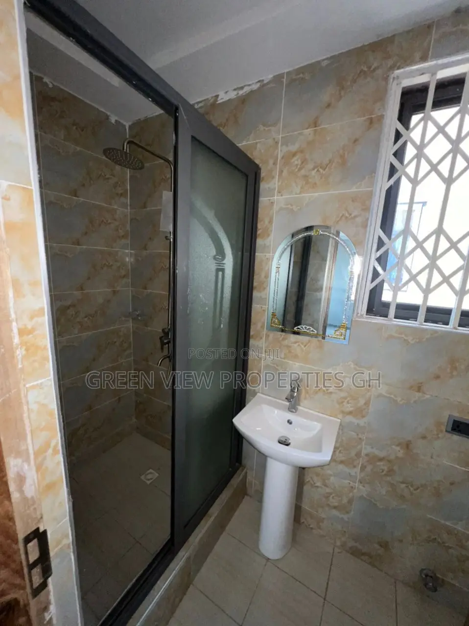 4bdrm Duplex in Ofankor for rent