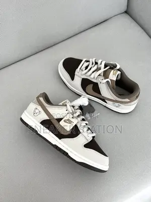 Nike Sb Dunk Low Available