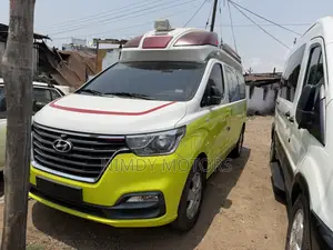 Hyundai Starex 2019 Yellow
