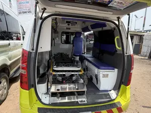 Hyundai Starex 2019 Yellow