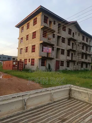 20bdrm Apartment in Lovely Tanker Yard, Dawhenya for sale
