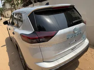 Nissan Rogue S 2024 Silver