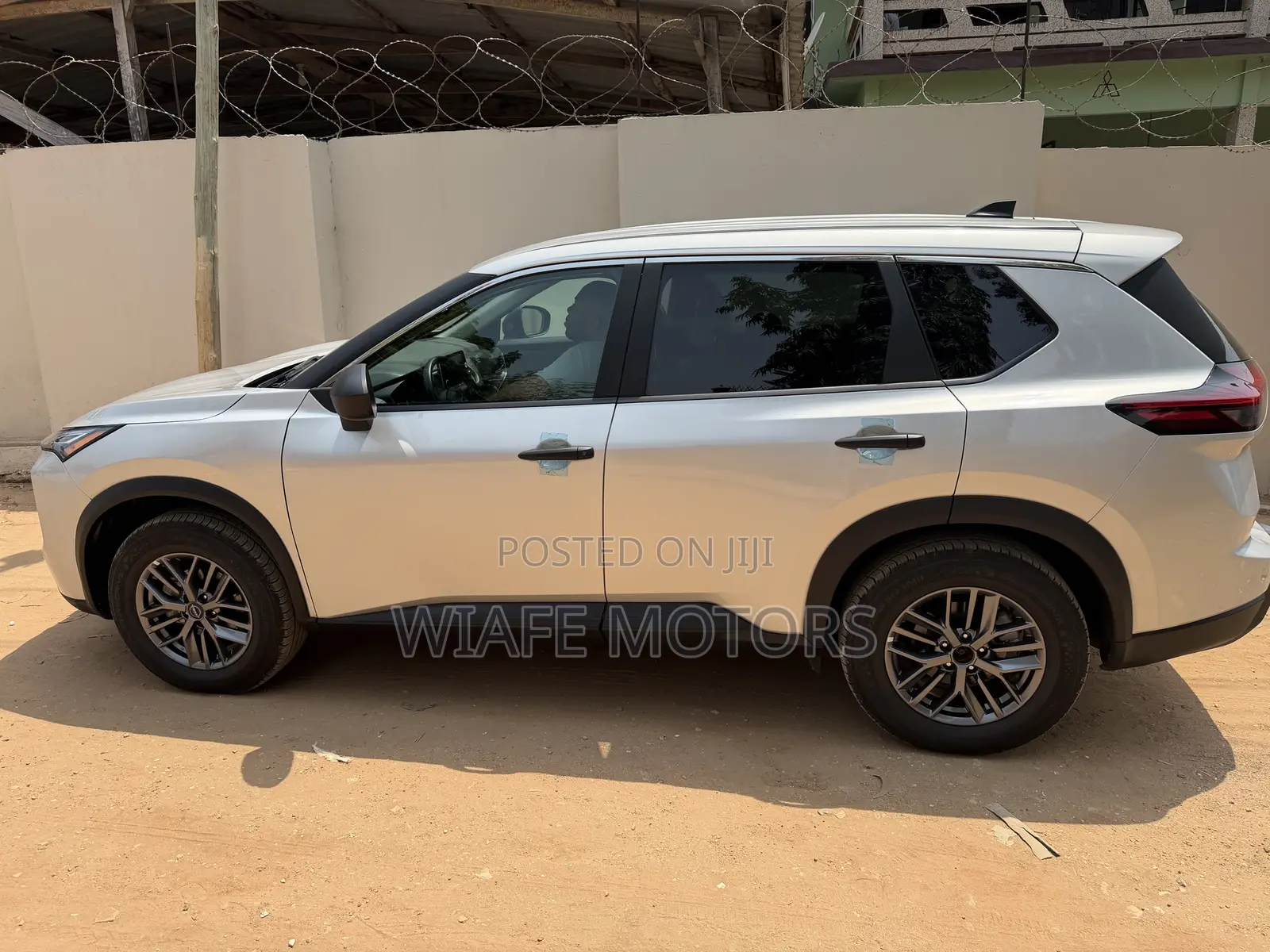 Nissan Rogue S 2024 Silver