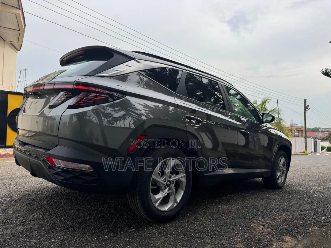 Hyundai Tucson SE 2022 Gray