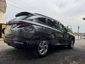 Hyundai Tucson SE 2022 Gray