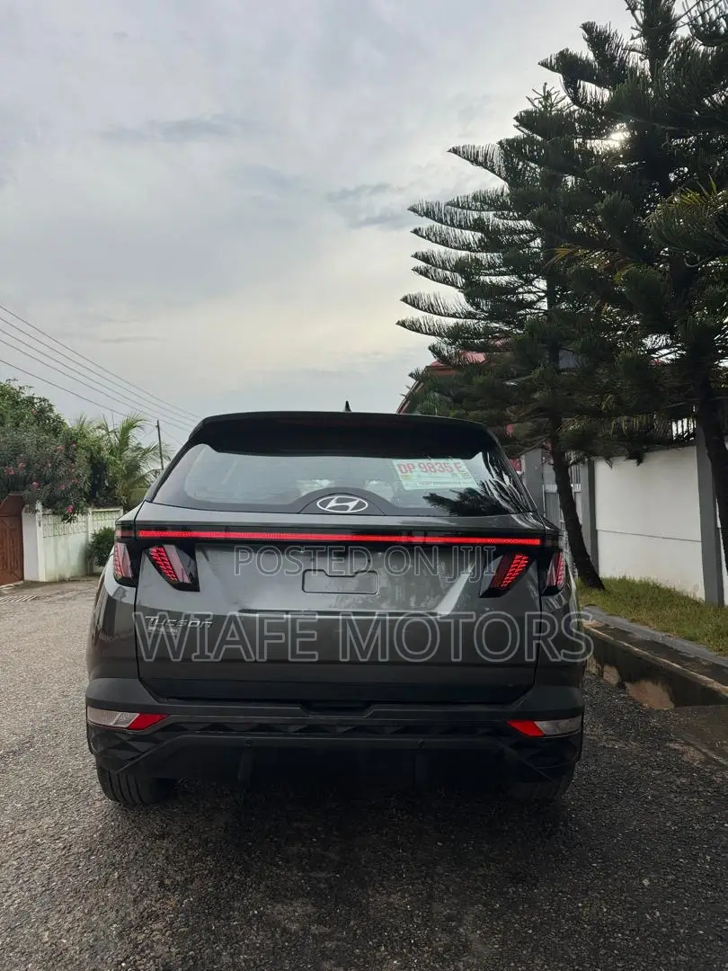Hyundai Tucson SE 2022 Gray