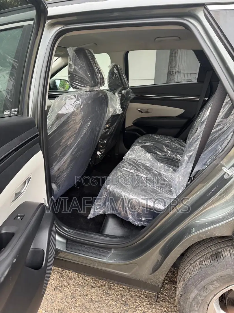 Hyundai Tucson SE 2022 Gray