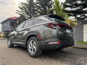 Hyundai Tucson SE 2022 Gray