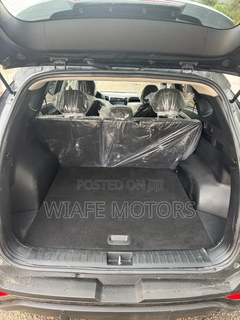 Hyundai Tucson SE 2022 Gray