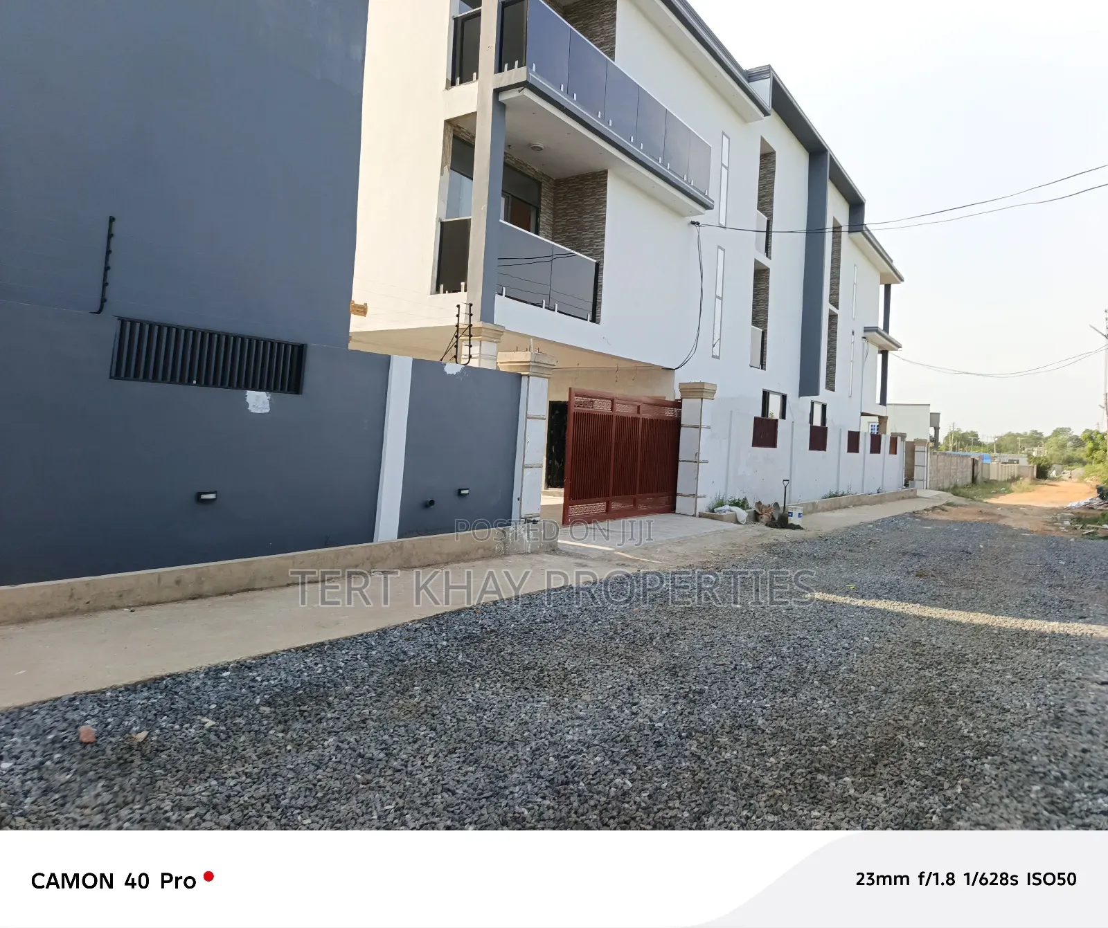 4bdrm Duplex in Bush Road, Teshie for sale