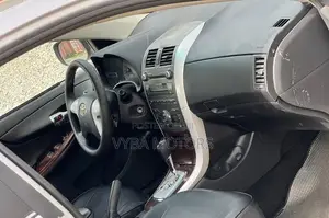 Toyota Corolla 2012 Silver