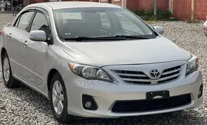 Toyota Corolla 2012 Silver