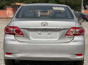 Toyota Corolla 2012 Silver