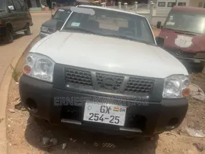 Nissan Hardbody 2016 White