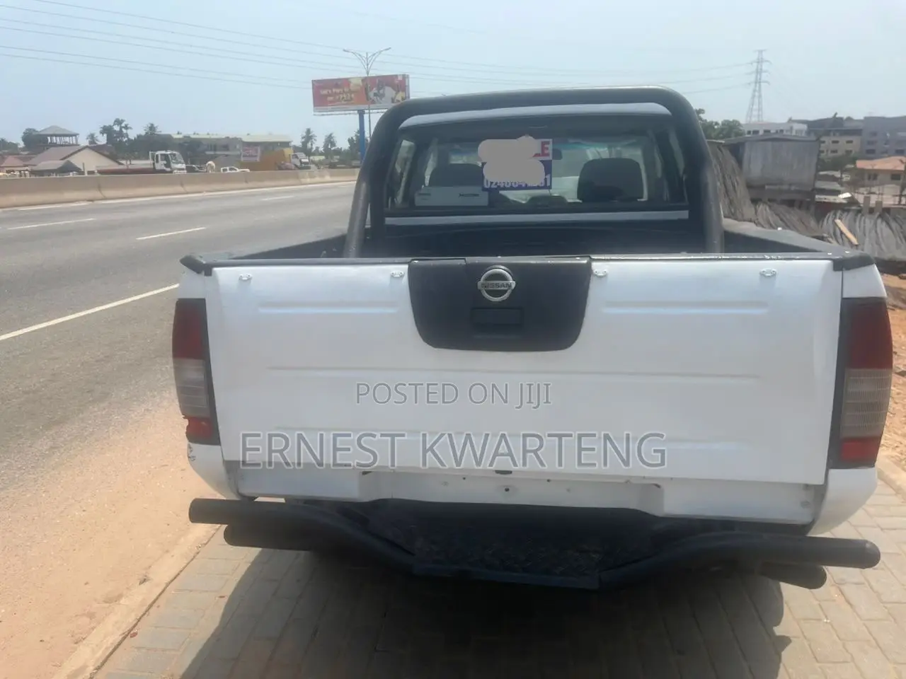 Nissan Hardbody 2013 White