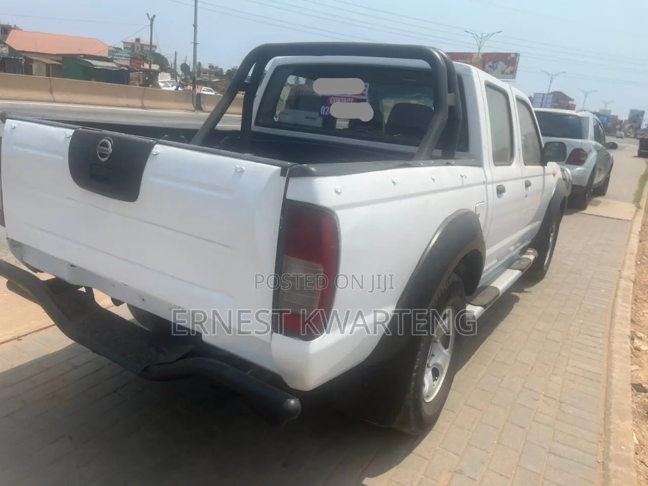 Nissan Hardbody 2013 White